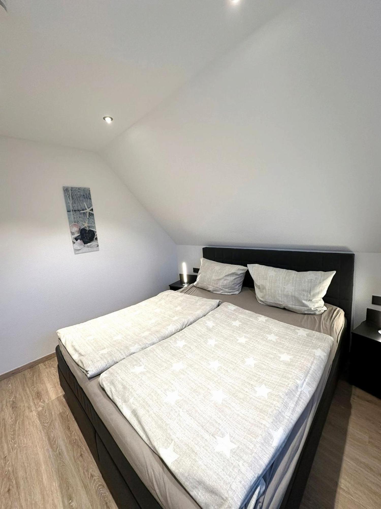 Ferienwohnung Haus Boje "Knurrhahn" Neuharlingersiel Bagian luar foto