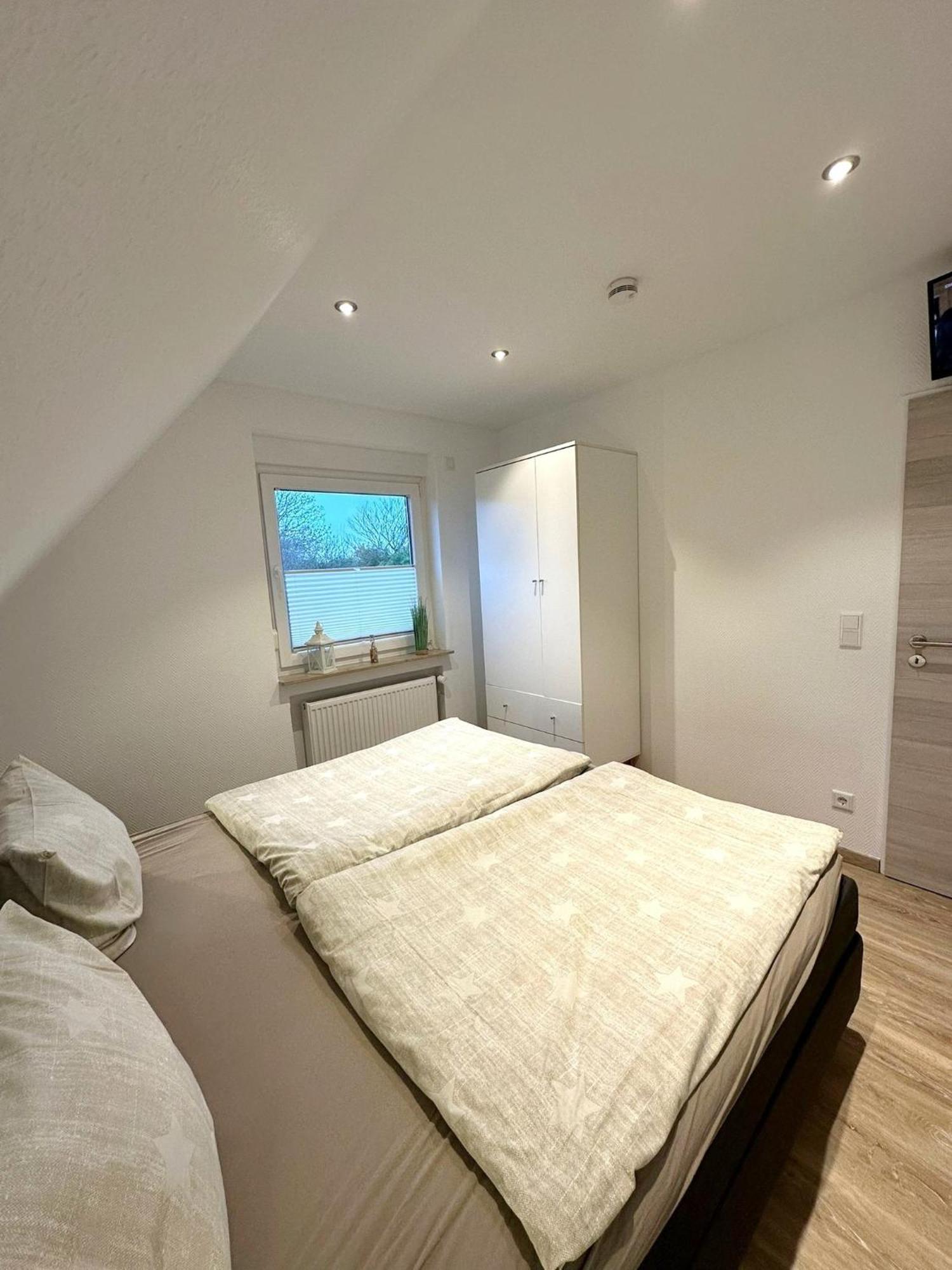 Ferienwohnung Haus Boje "Knurrhahn" Neuharlingersiel Bagian luar foto