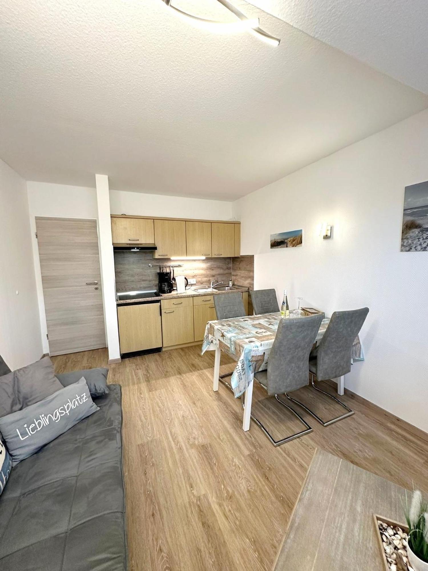 Ferienwohnung Haus Boje "Knurrhahn" Neuharlingersiel Bagian luar foto
