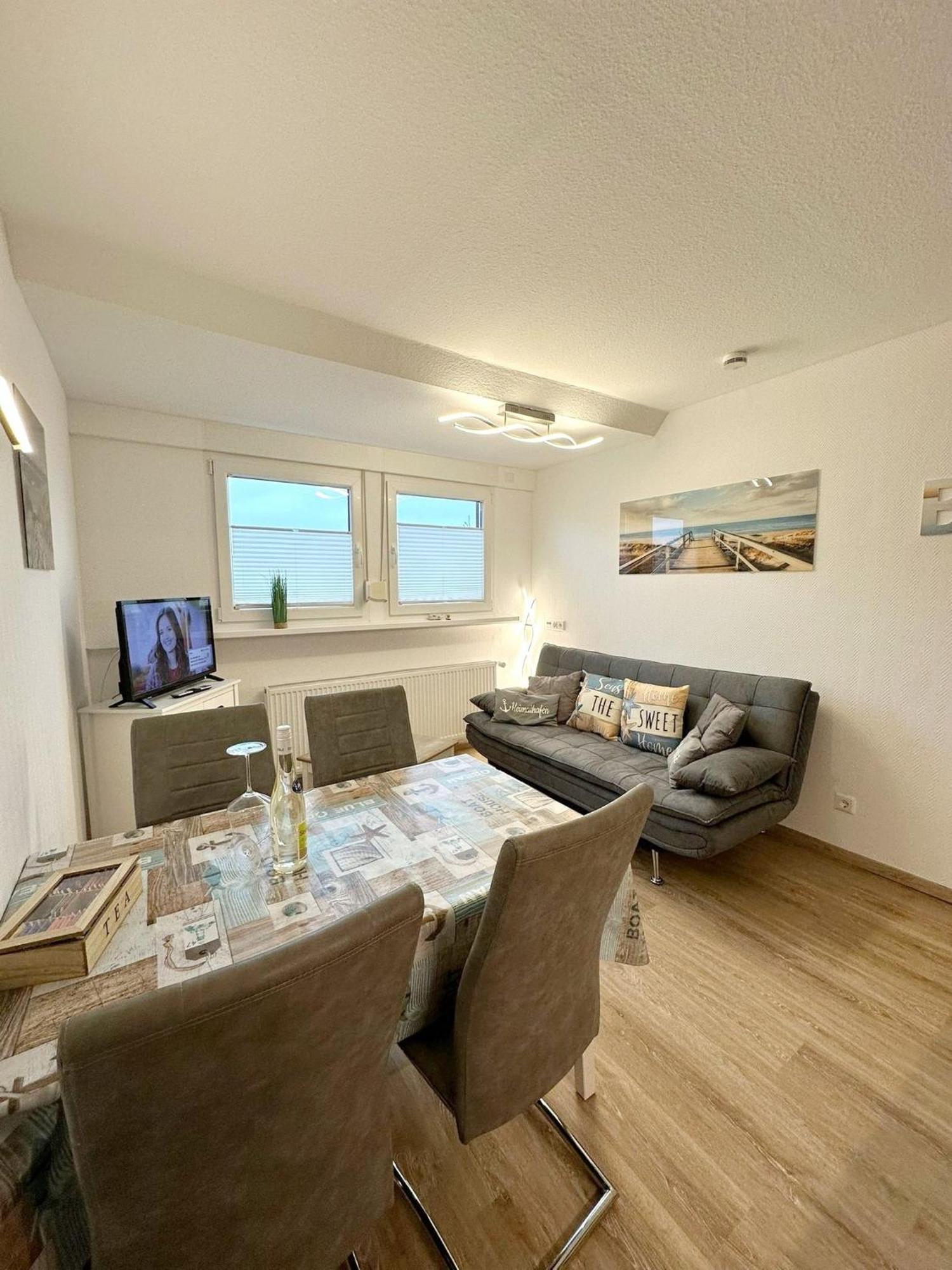 Ferienwohnung Haus Boje "Knurrhahn" Neuharlingersiel Bagian luar foto